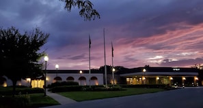 Exterior - SureStay Plus Hotel by Best Western Lehigh Valley (Bethlehem)