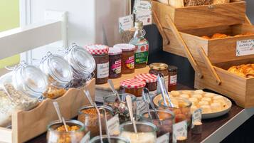 Petit déjeuner buffet compris tous les jours