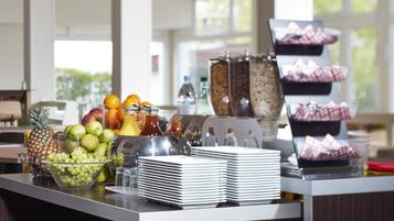 Ilmainen päivittäinen buffetaamiainen
