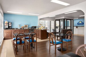 包含每日外带式早餐