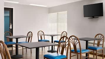 فطور مجهز للتنقل مجانًا يوميًا