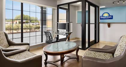 Days Inn by Wyndham Fulton