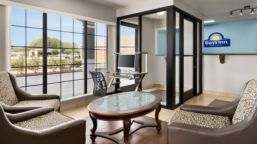 Days Inn by Wyndham Fulton