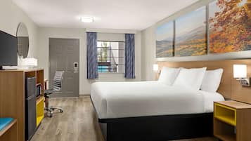 Room, 1 King Bed, Accessible, Smoking | Desk, iron/ironing board, free cots/infant beds, rollaway beds