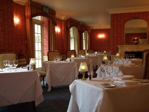 Free daily cooked-to-order breakfast 