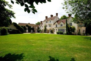 Exterior - Esseborne Manor Hotel (Andover)