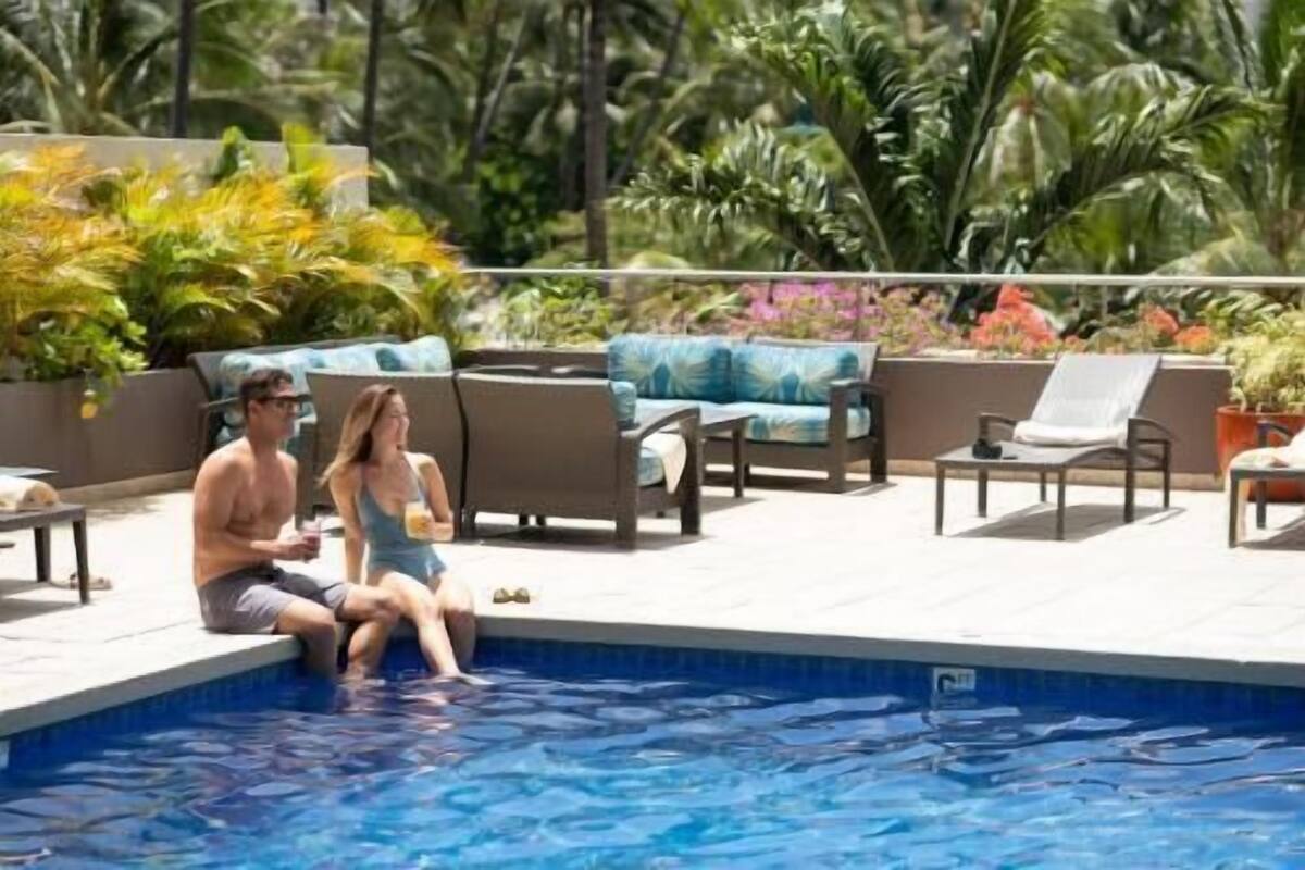 Piscine | Piscine extérieure, accÚs possible de 6 h à 22 h, parasols