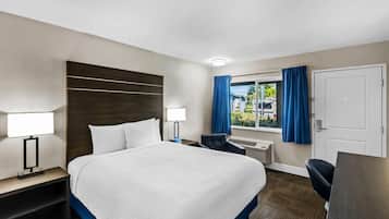 Room, 1 Queen Bed, Accessible, Non Smoking (Mobility/Hearing, Roll-In Shower)