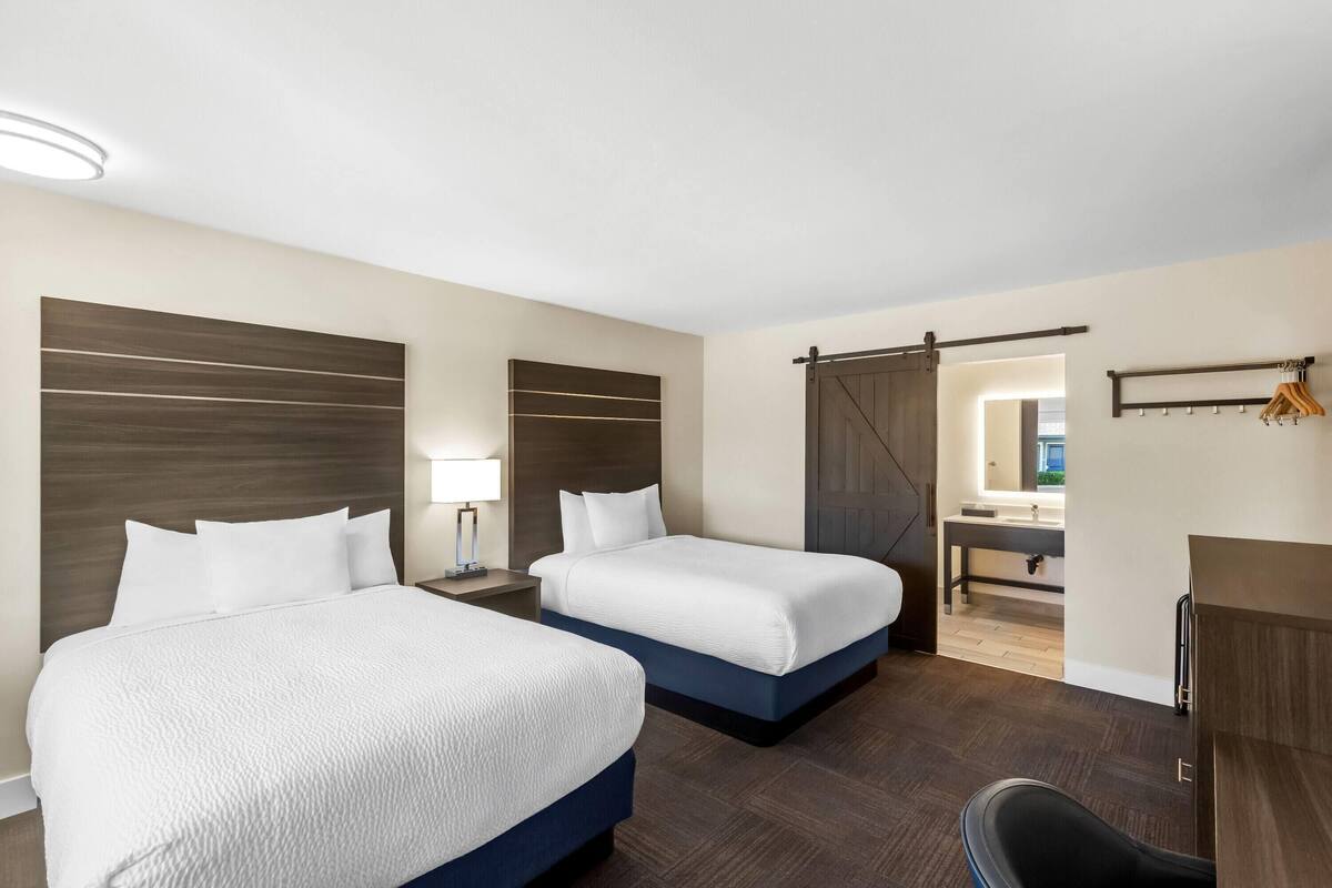 Double Room, 2 Double Beds | Desk, cribs (surcharge), WiFi (free), bed sheets