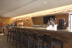 Bar (on property) - Embassy Suites Baltimore - Inner Harbor (Baltimore)
