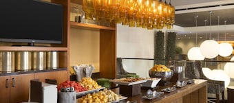Embassy Suites Baltimore - Inner Harbor