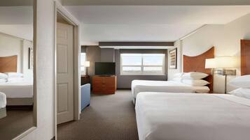Premium bedding, in-room safe, desk, laptop workspace