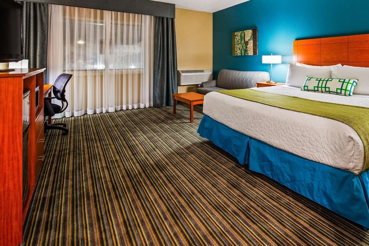 Premium bedding, pillowtop beds, desk, blackout drapes