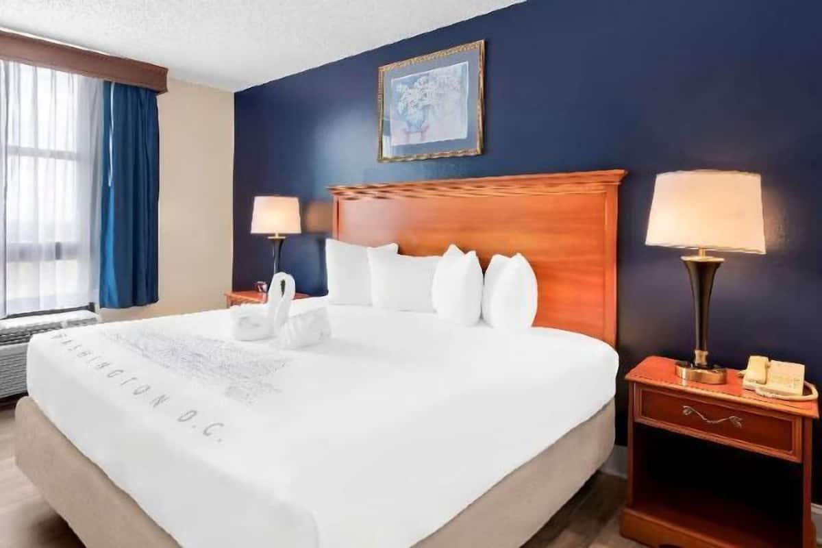 In-room safe, desk, laptop workspace, blackout drapes