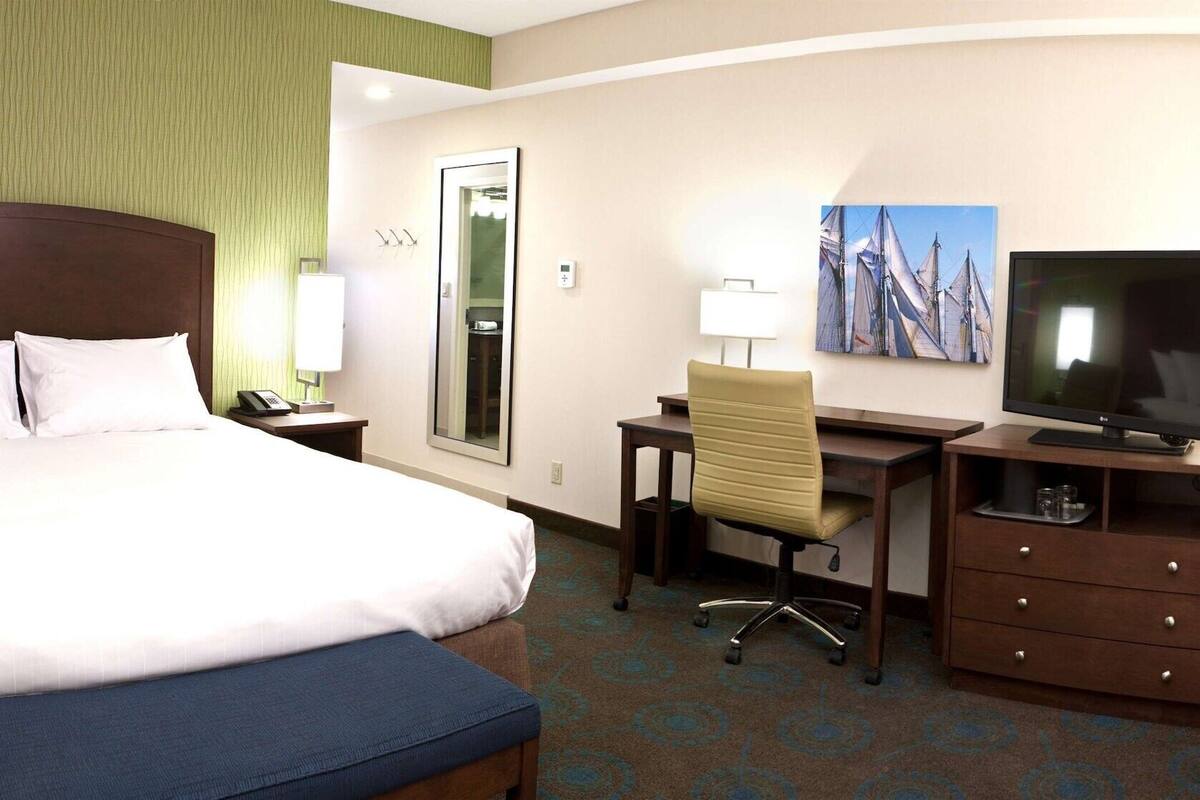 Minibar, in-room safe, blackout curtains, soundproofing