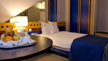 Single Room | 1 bedroom, minibar, in-room safe, desk
