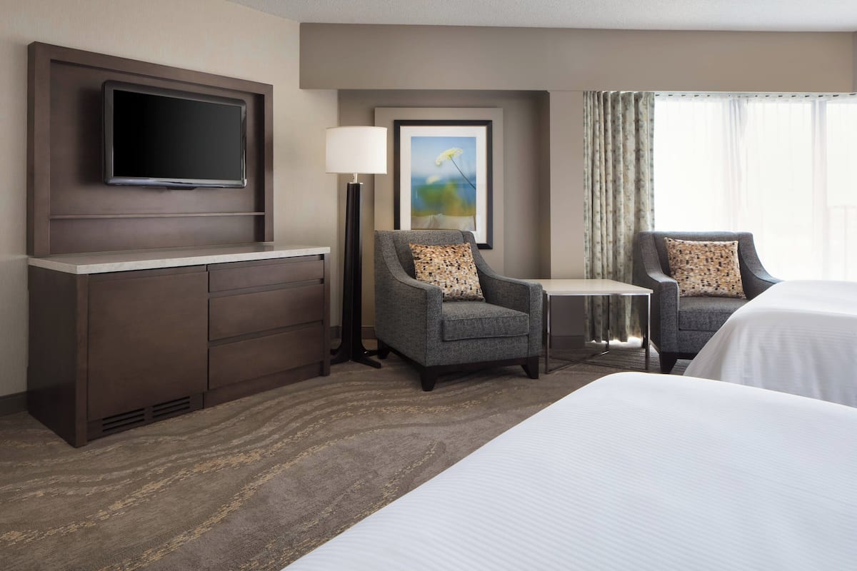Premium bedding, pillowtop beds, in-room safe, desk