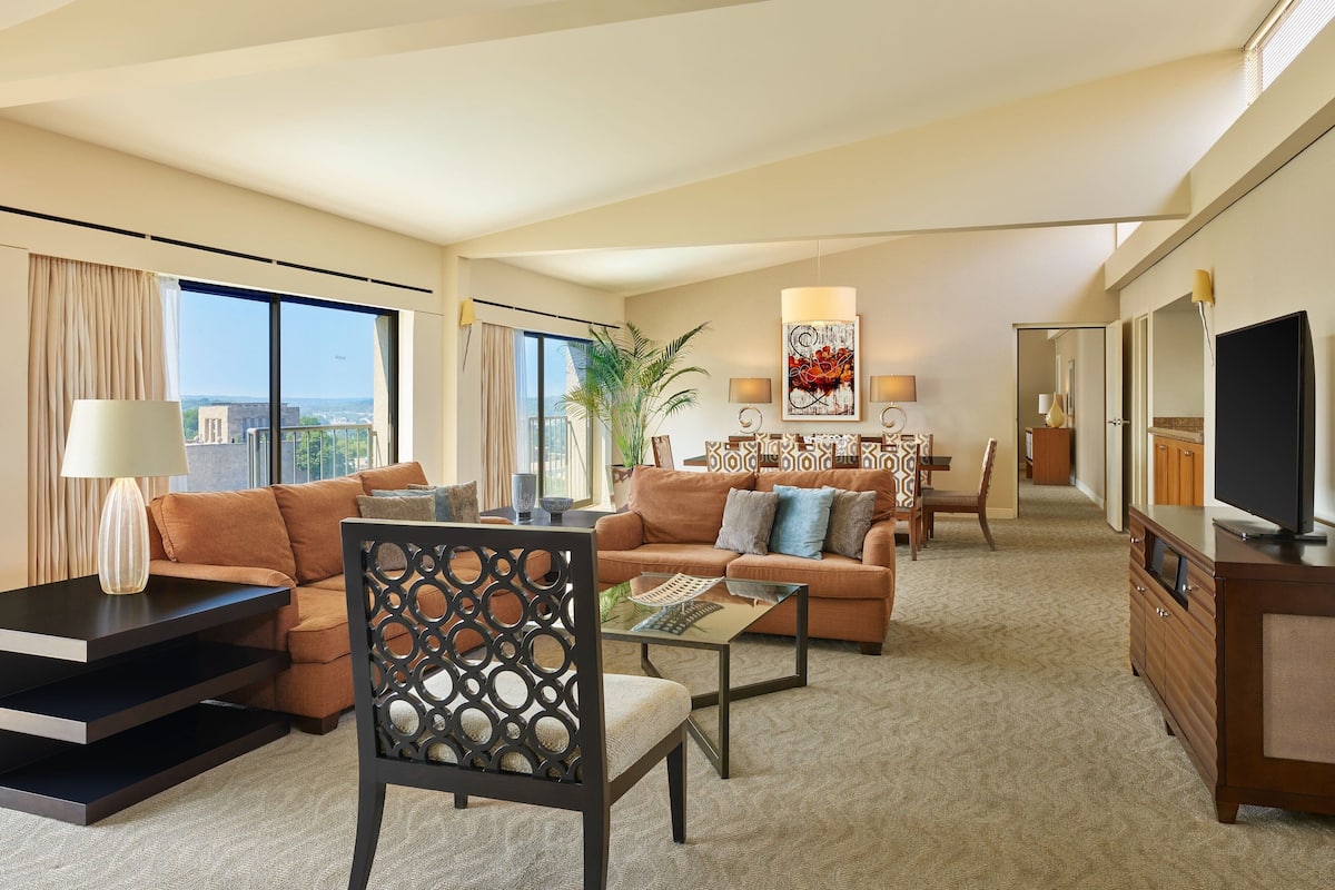 Royal Suite, 1 Bedroom, Non Smoking (SW-M) | Living room | 55-inch Smart TV with satellite channels, TV, video-game console
