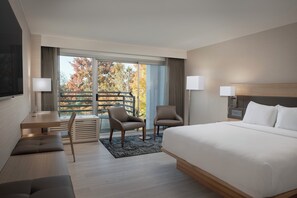 1 bedroom, hypo-allergenic bedding, desk, laptop workspace