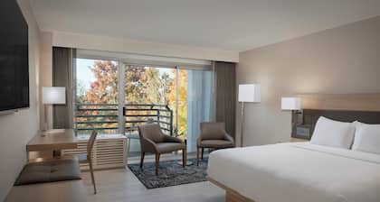 AC Hotel by Marriott Portland Lake Oswego