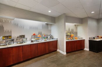 Daily buffet breakfast for a fee at Crowne Plaza Portland-Lake Oswego, an IHG Hotel