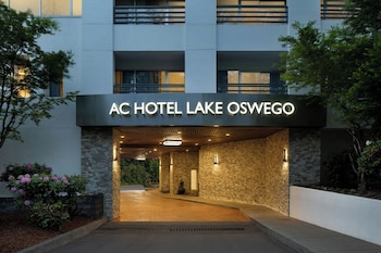 Hotel entrance at AC Hotel by Marriott Portland Lake Oswego