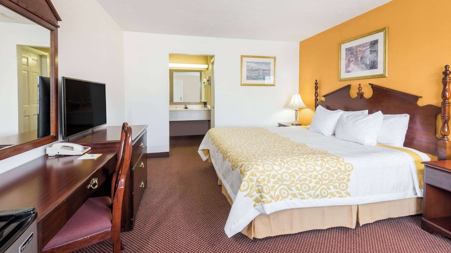 Days Inn by Wyndham Amherst