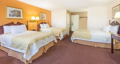Days Inn by Wyndham Amherst