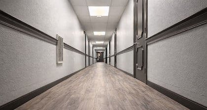 Days Inn by Wyndham Amherst OH – Near Cleveland, Cedar Point & Lake Erie