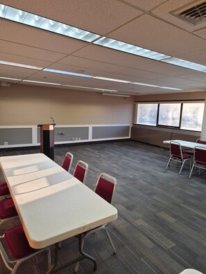 Meeting facility - Alex Hotel & Suites Anchorage Airport (Anchorage)