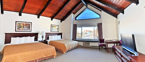 特厚豪華床墊、書桌、熨斗/熨衫板、嬰兒床 (收費)