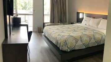 免费 WiFi、床单