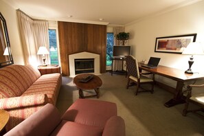 Caja fuerte, tabla de planchar con plancha, cunas gratuitas