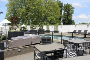 Terrace/patio - Golden Tulip Roissy Saint Witz (Saint-Witz)
