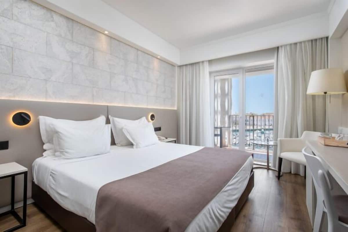 1 habitación, minibar, caja de seguridad en la habitación y escritorio