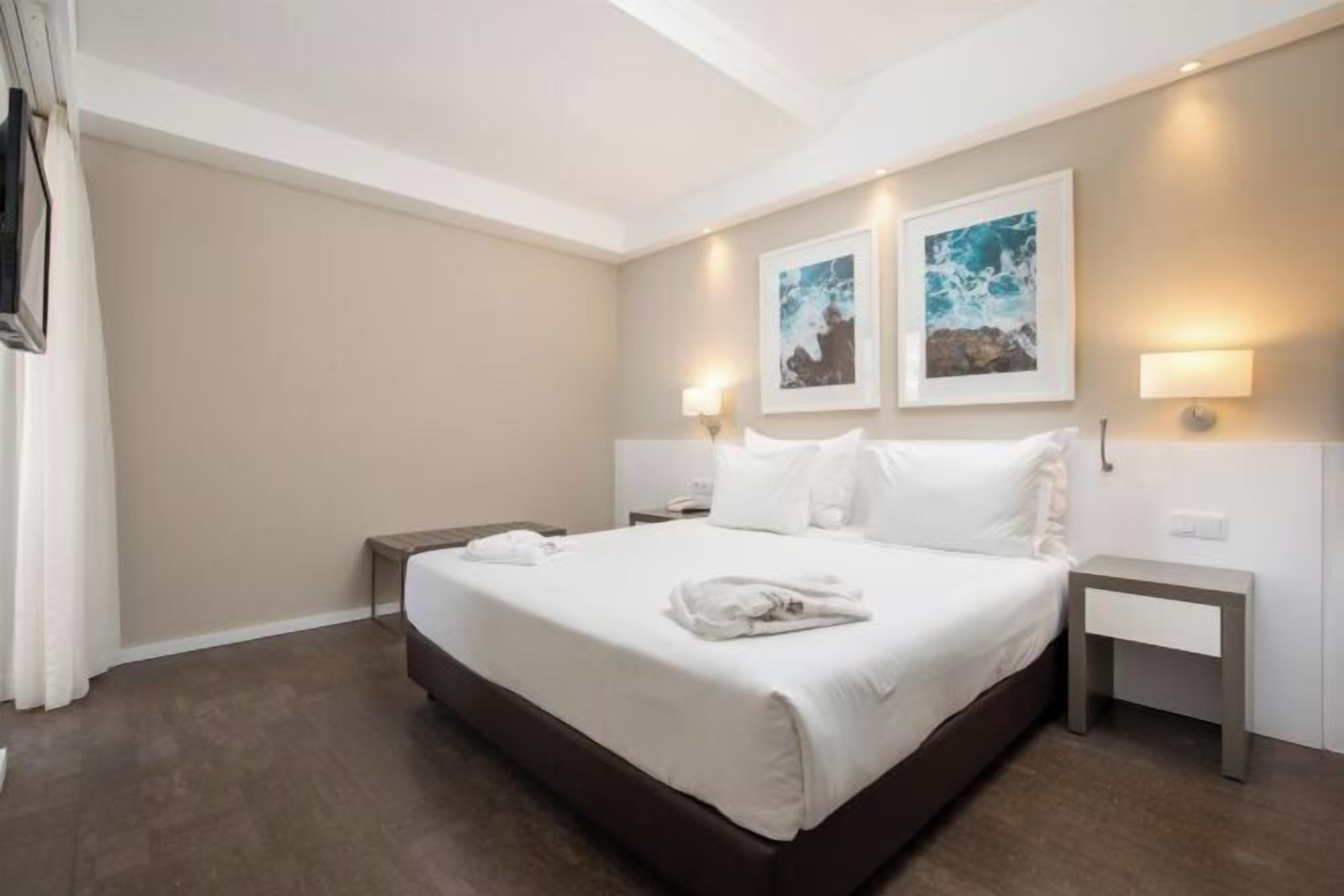 Minibar, in-room safe, desk, blackout curtains