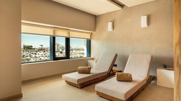 3 treatment rooms, massages