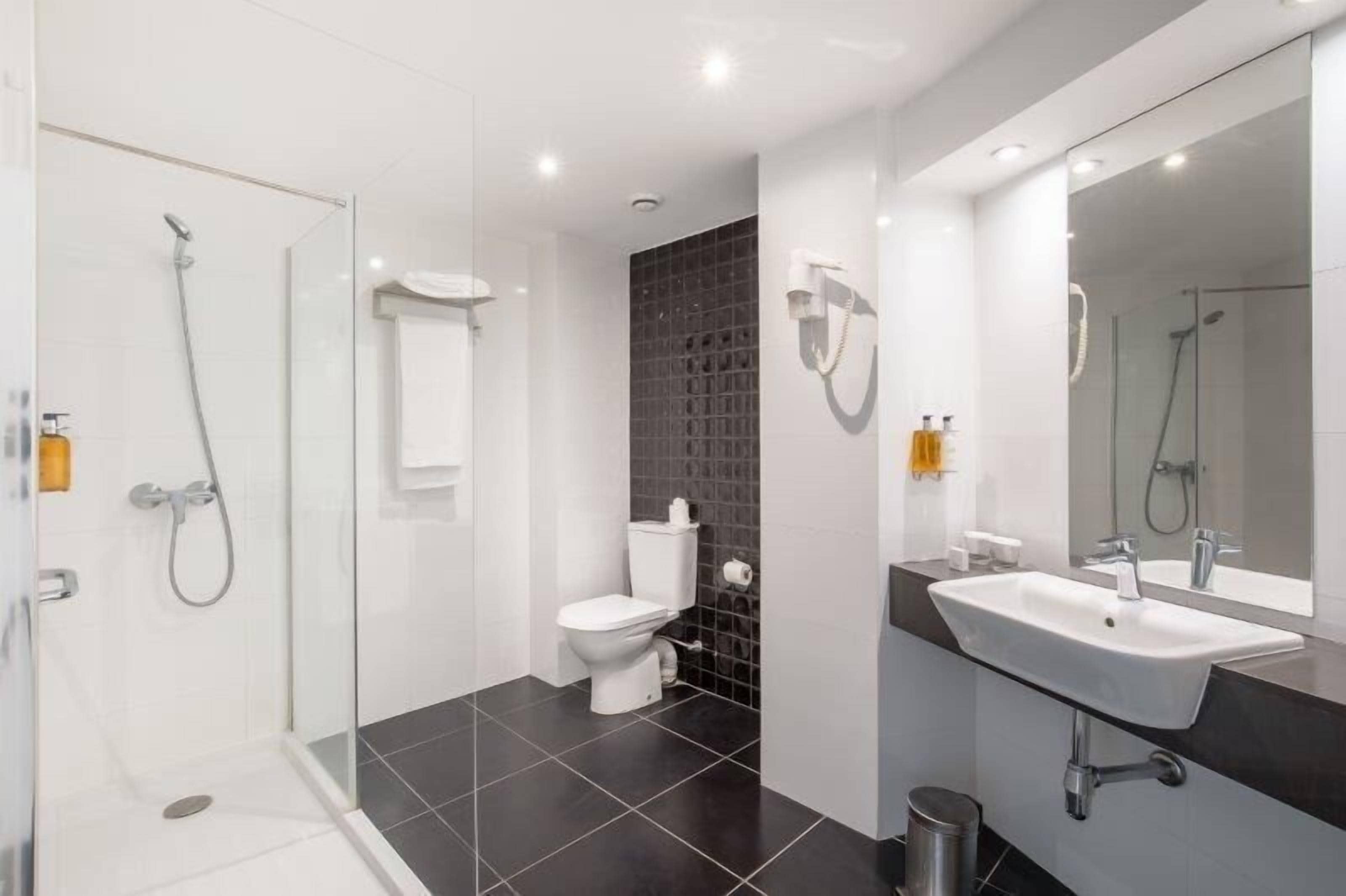 1 bedroom, minibar, in-room safe, desk