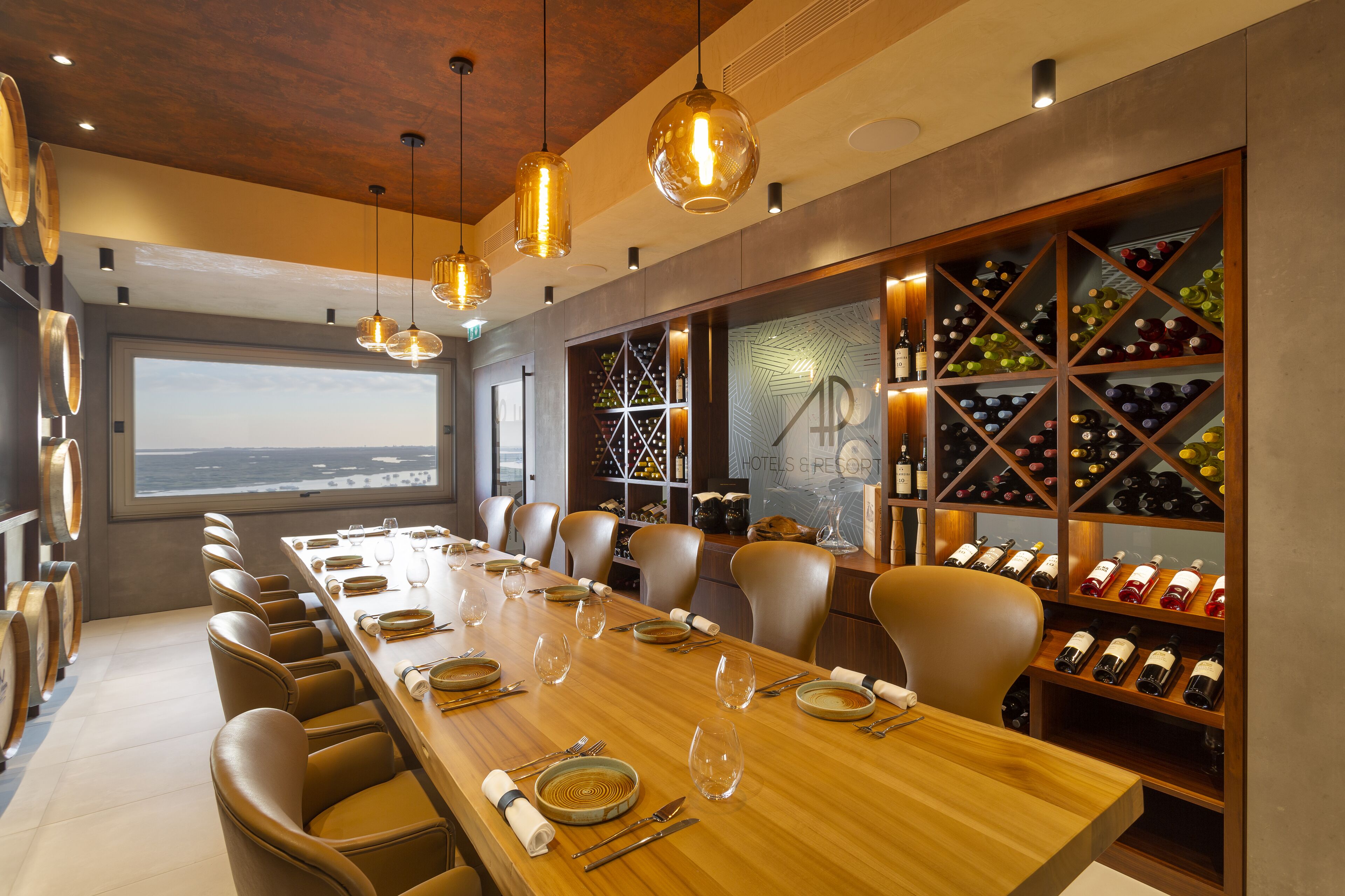 breakfast, lunch, dinner served; sea views