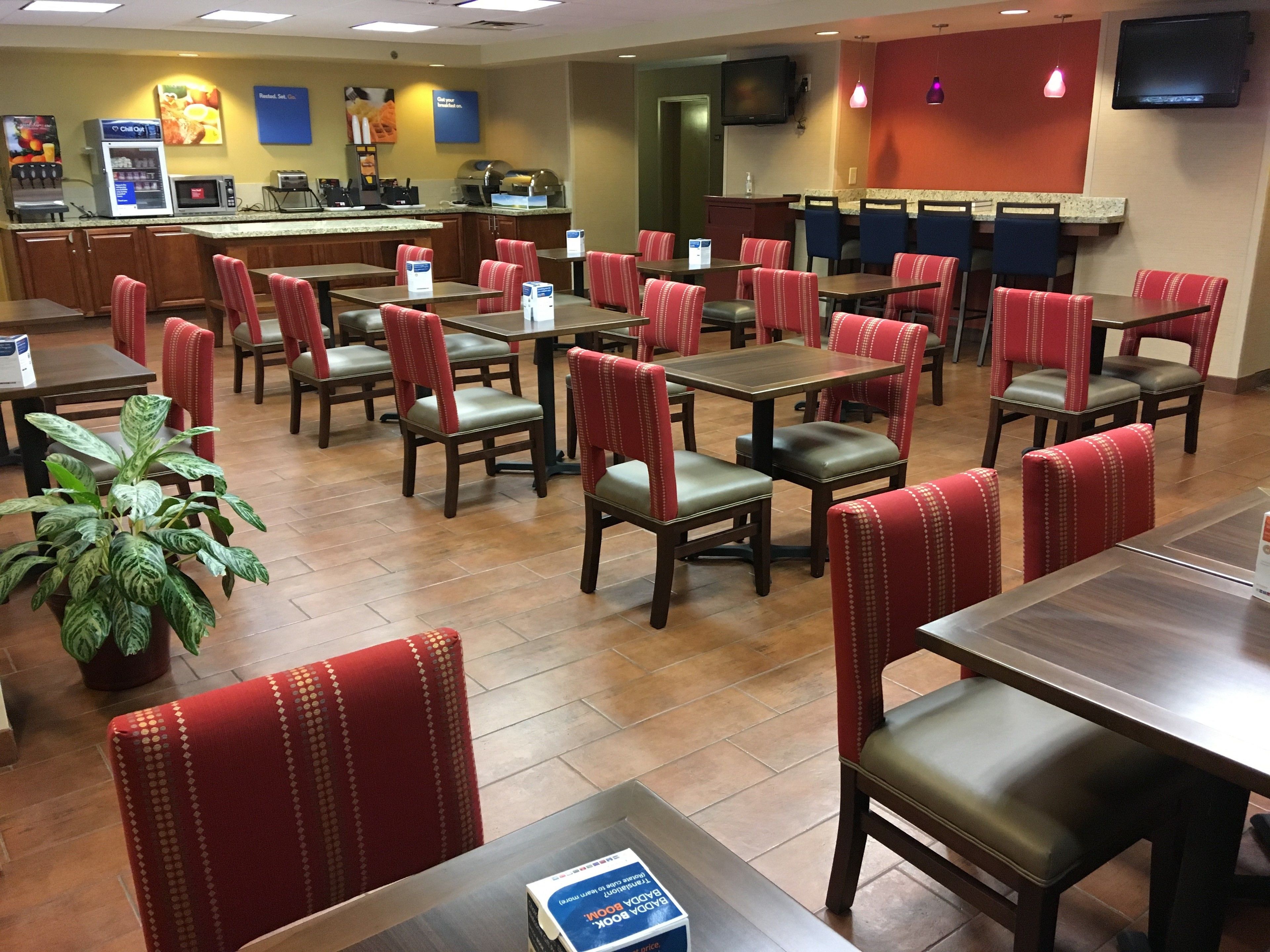 Free daily buffet breakfast 