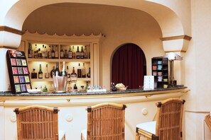 酒吧（店内）