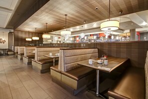 Breakfast, lunch and dinner served - Holiday Inn & Suites Windsor Ambassador Bridge by IHG (Windsor)