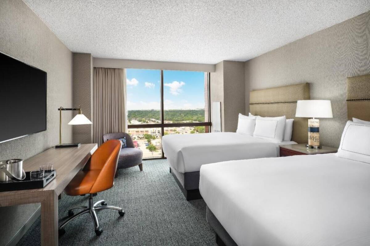 Premium bedding, pillowtop beds, in-room safe, desk