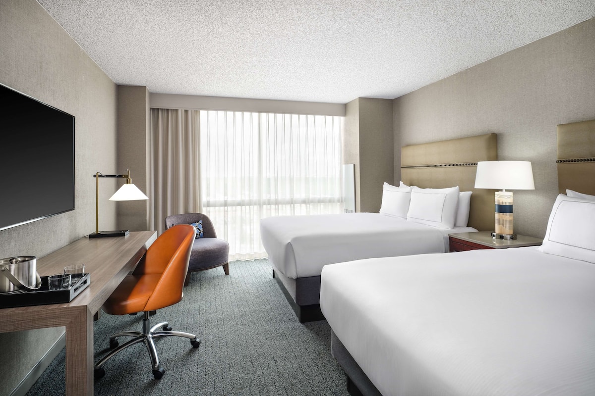 1 bedroom, premium bedding, pillowtop beds, in-room safe