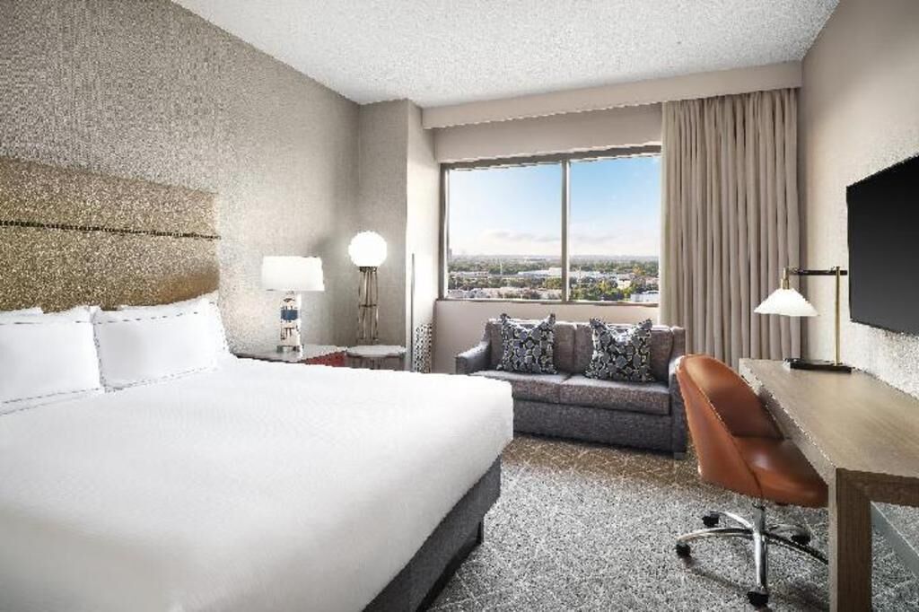 Premium bedding, pillowtop beds, in-room safe, desk