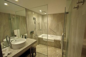 Bathroom - Hotel Royal - Nikko Taipei (Taipei)