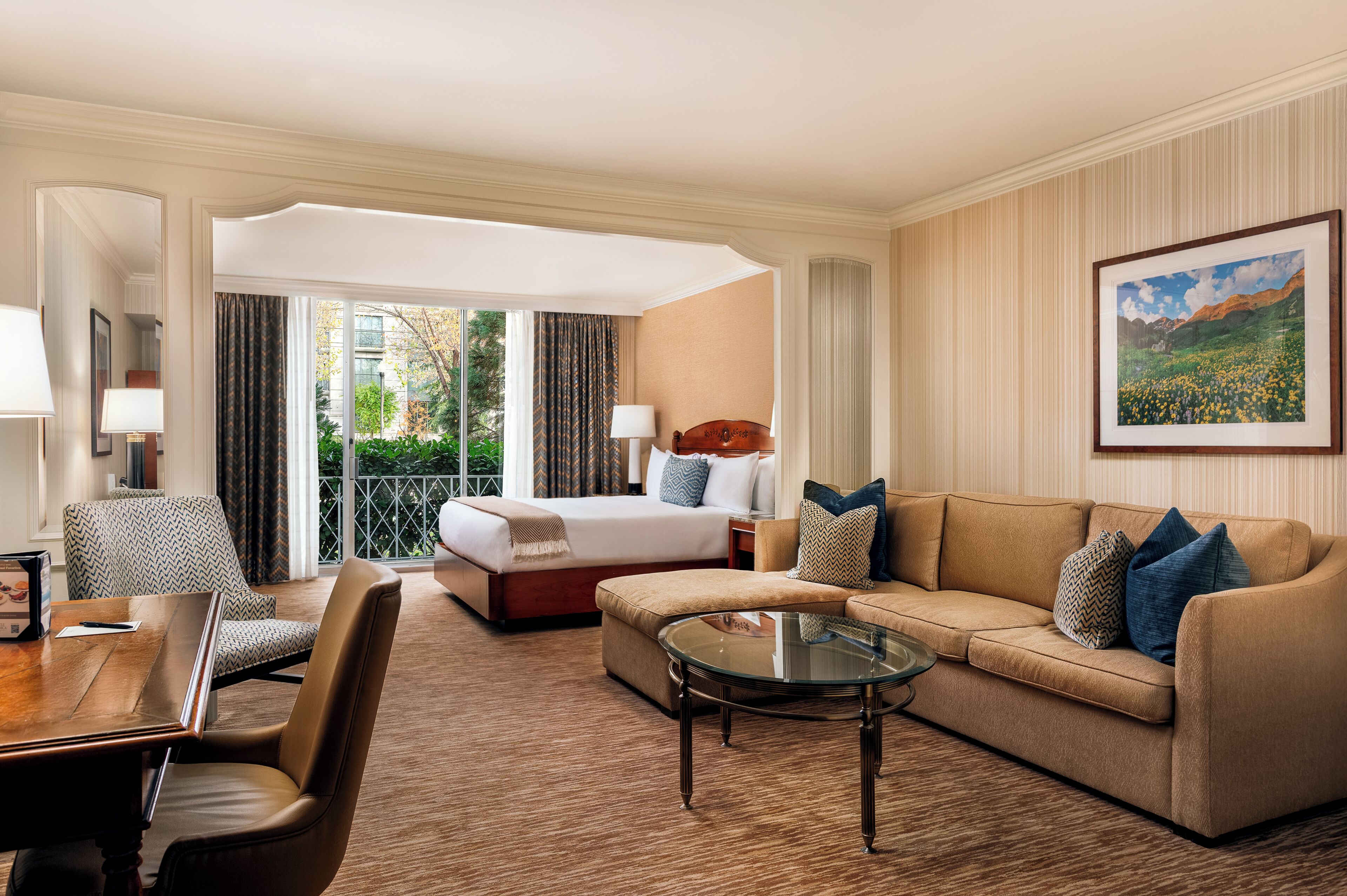 Chambre Standard, 1 très grand lit, côté jardin | Literie de qualité, minibar, coffre-fort, bureau