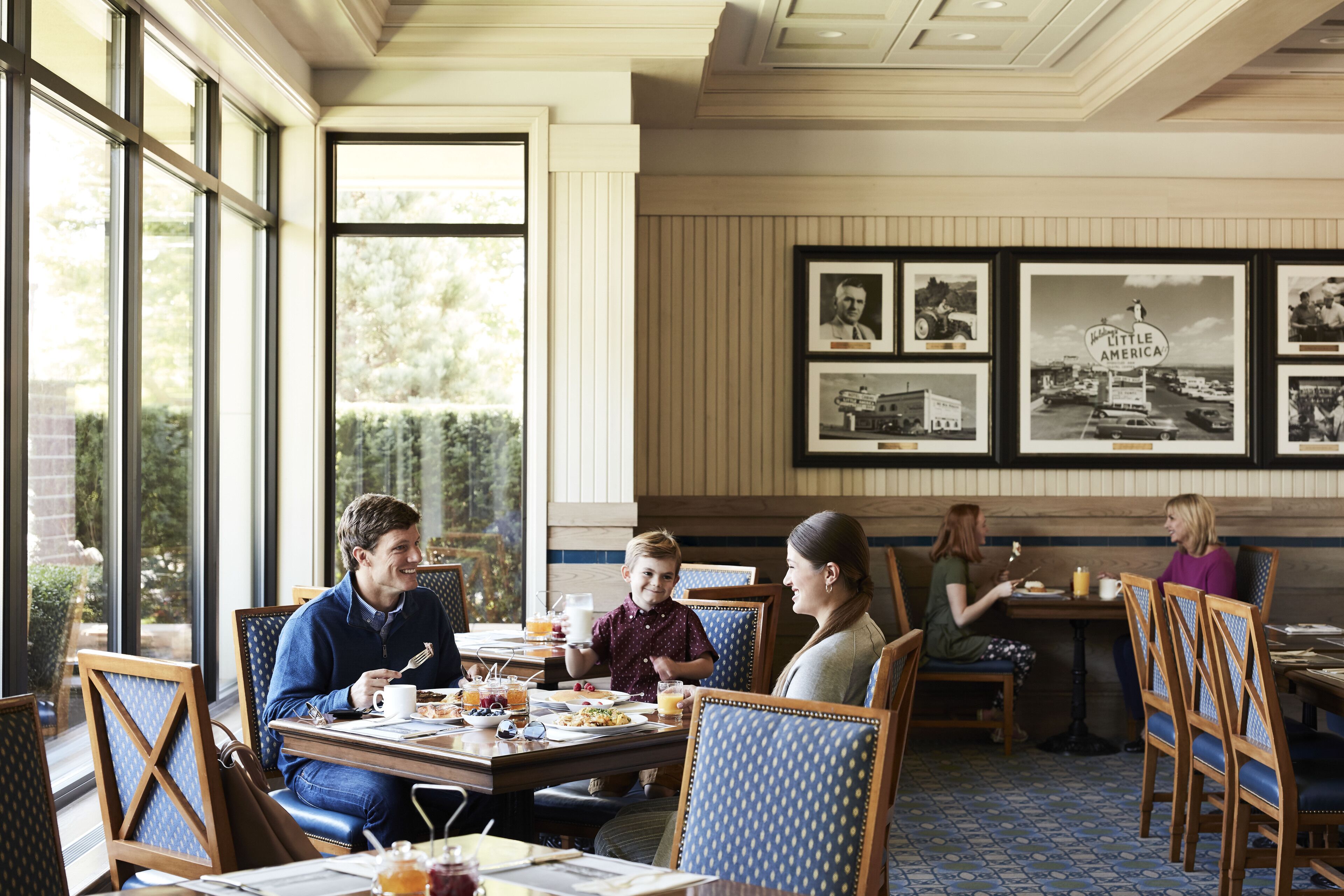 2 restaurants; breakfast, lunch, and dinner served