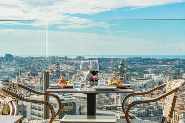 Food court - Hotel Dom Henrique Downtown (Porto)