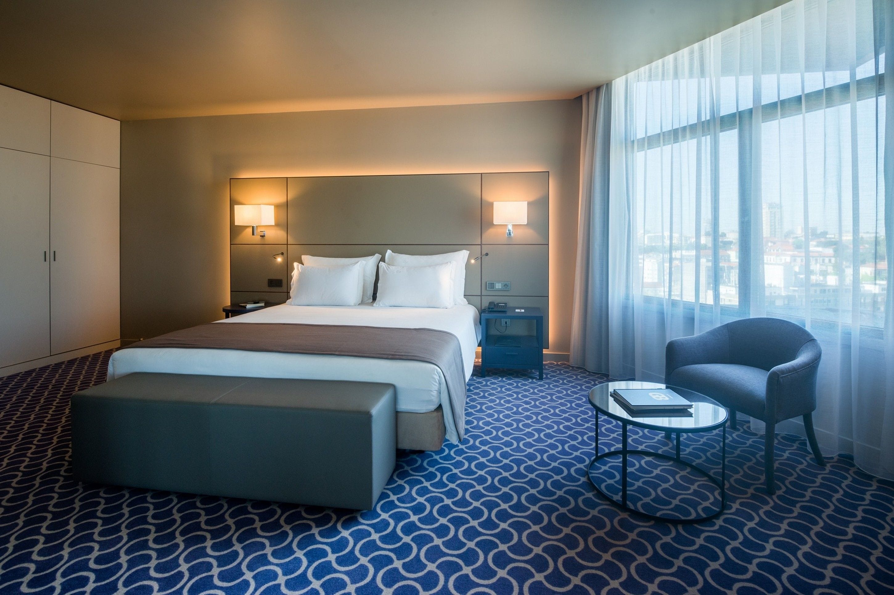 deluxe panoramic suite | hypo-allergenic bedding, minibar, in-room safe, desk